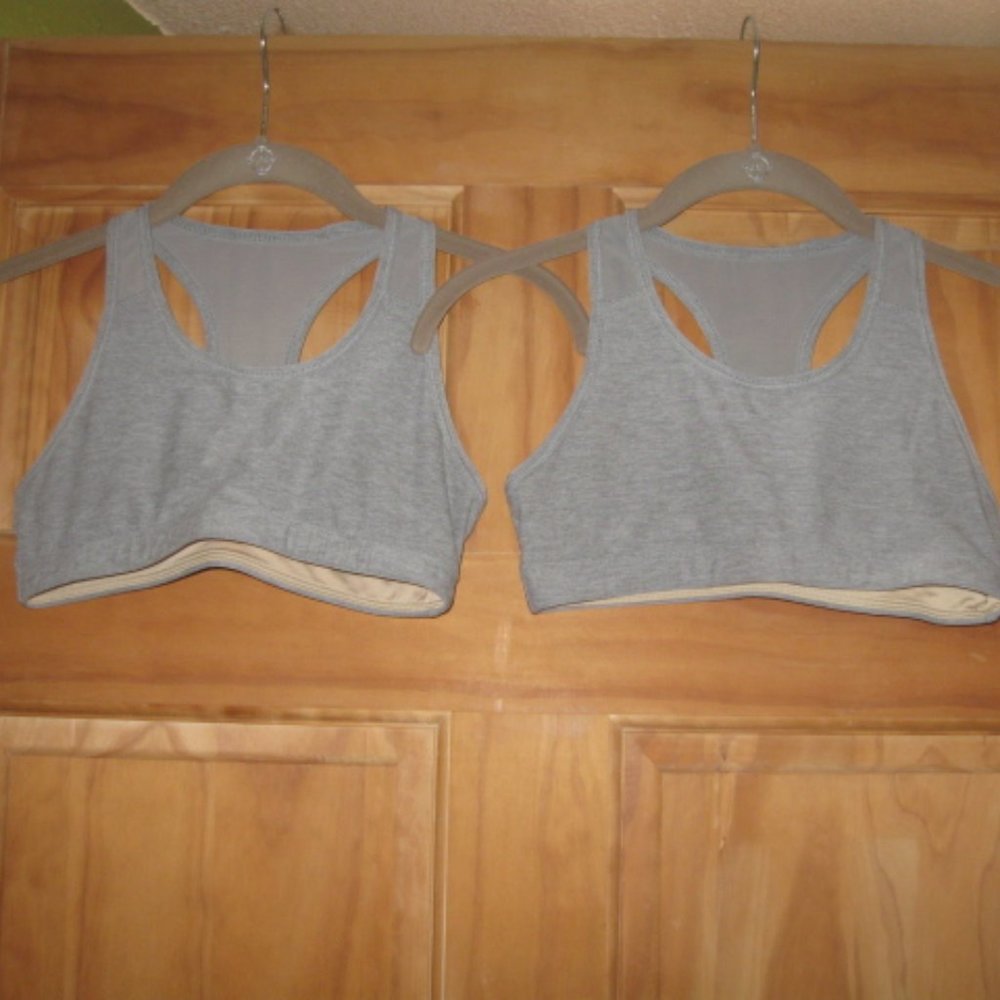 Girls Old Navy Active Go-Dry Gray Mesh-Trim Racerback Sports Bras Bundle